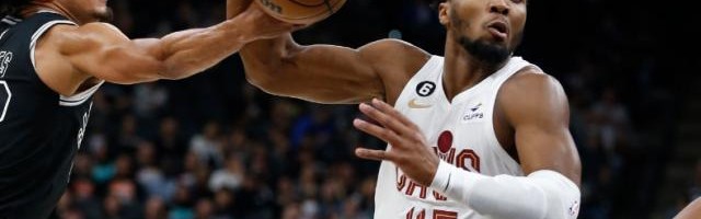 米切尔：没资格在爵士退役球衣 终极目标是总冠军